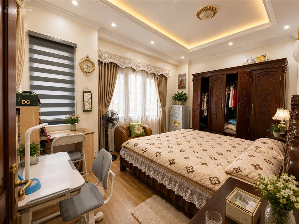 Giảm 3 tỷ giá mới chỉ 20,5 tỷ  mặt phố phú diễn  lô góc 6 tầng thang máy  ôtô đỗ cửa
