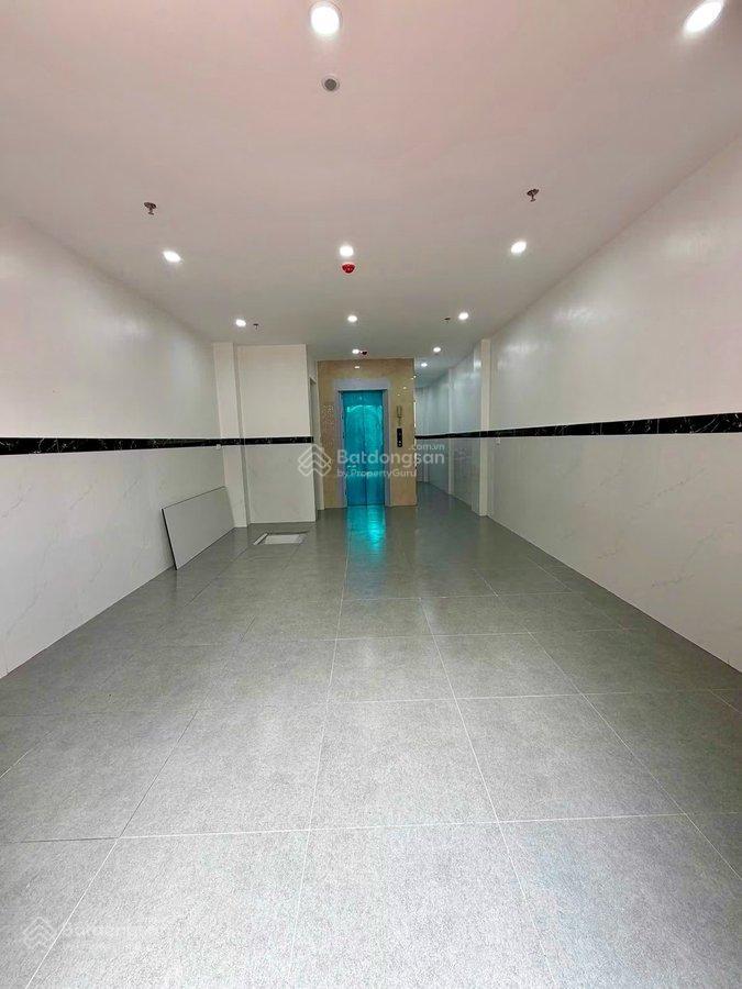 Bán ccmn văn trì, bắc từ liêm  7 tầng thang máy  16 phòng khép kín  dòng tiền 800tr/năm