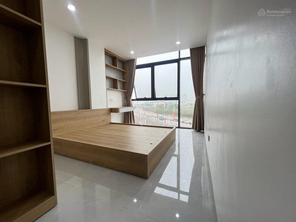 Bán tòa nhà văn phòng mặt phố  28 phòng studio  dòng tiền 2,2 tỷ/năm