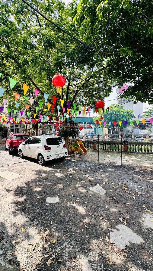 Hạ chào 1 tỷ, giá mới 11.6 tỷ có nhà ô tô đỗ cửa, view hồ tại nam từ liêm