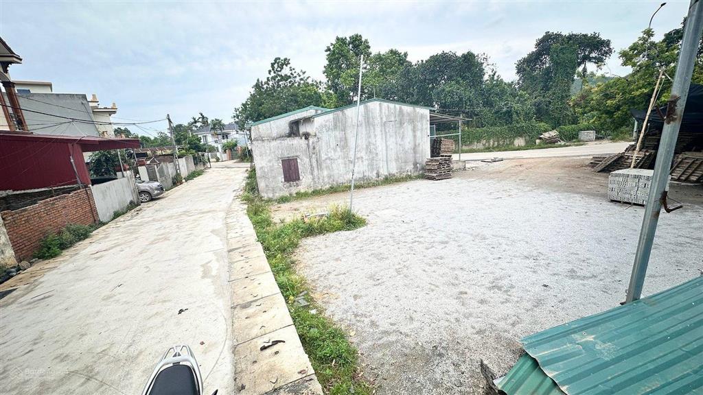Bán đất đẹp thôn yên xuân 140m2  lô góc  đối diện cổng dhqg hn