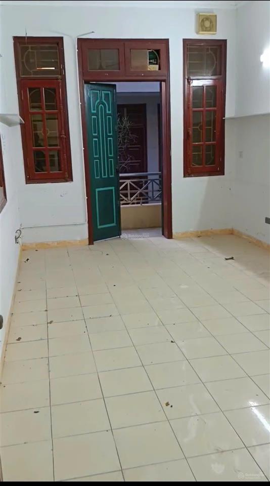 Cho thuê nhà nguyên căn ngõ yên lạc, vĩnh tuy, hbt  60m2  5 tầng  7 ngủ  ô tô đỗ cửa