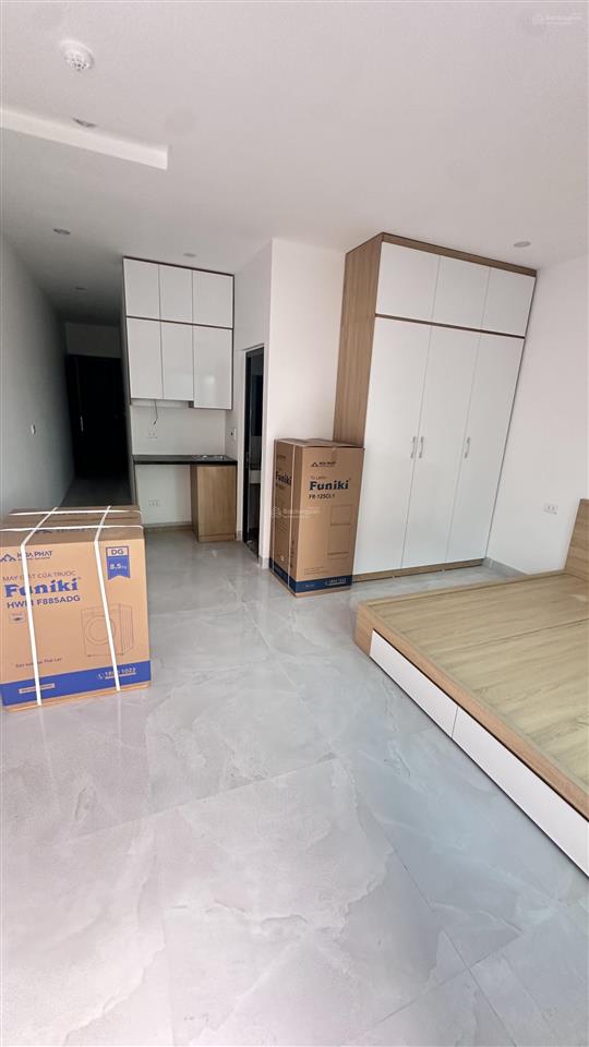 Nhà 6 tầng thang máy hoài đức  ô tô tải tránh trước nhà