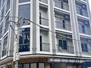 Nhà 6 tầng thang máy hoài đức  ô tô tải tránh trước nhà