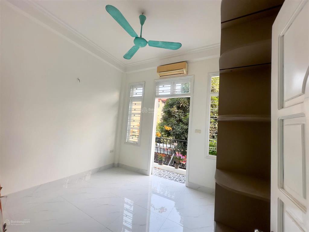 Cho thuê nhà trọ tại hoàng hoa thám, ba đình  ô tô đỗ cửa