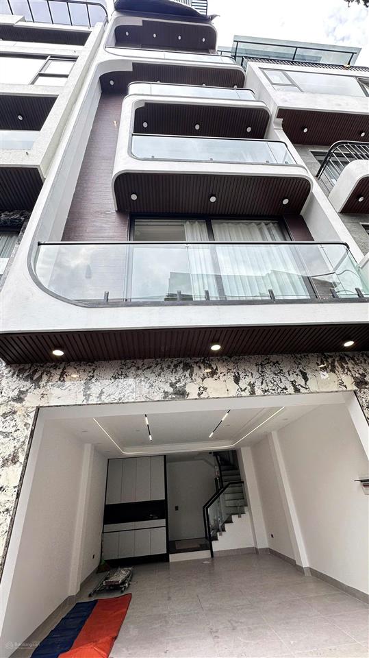Bán nhà ngọc thụy long biên 7 tầng thang máy gara ô tô full nội thất