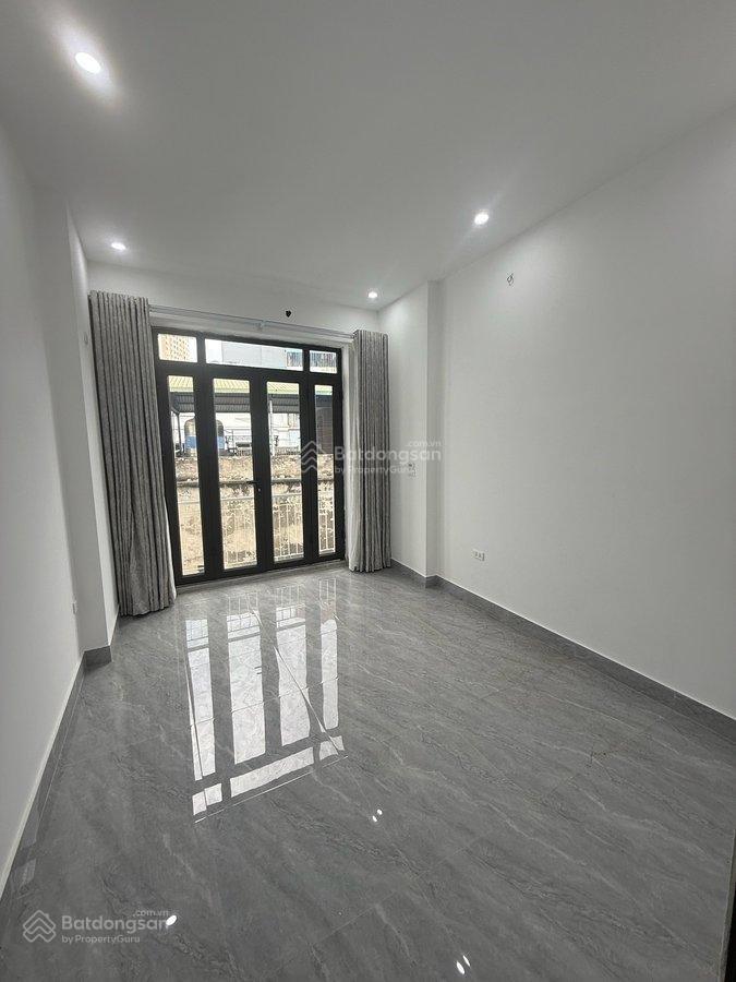 Nhà đẹp thạch bàn 44m2  dân xây chắc chắn  10m ra ô tô tránh  nhỉnh *8 tỷ