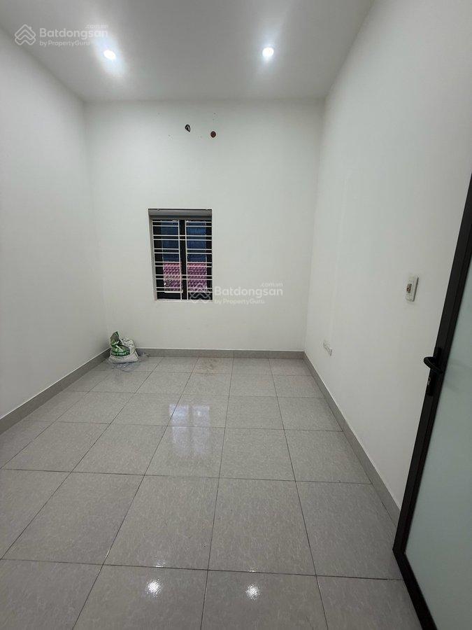 Nhà đẹp thạch bàn 44m2  dân xây chắc chắn  10m ra ô tô tránh  nhỉnh *8 tỷ