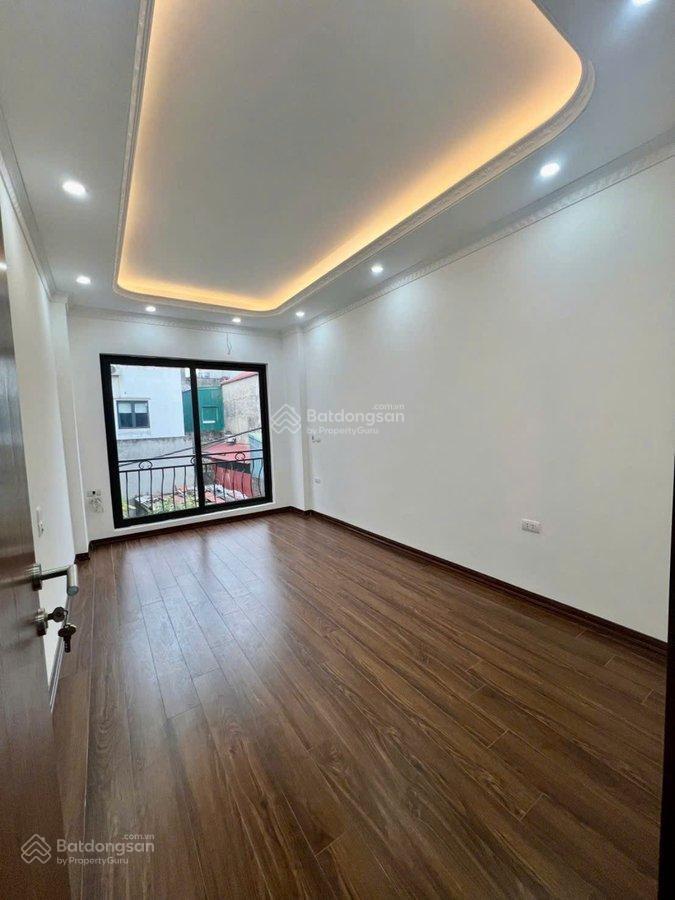 Nhà đẹp thạch bàn 44m2  dân xây chắc chắn  10m ra ô tô tránh  nhỉnh *8 tỷ