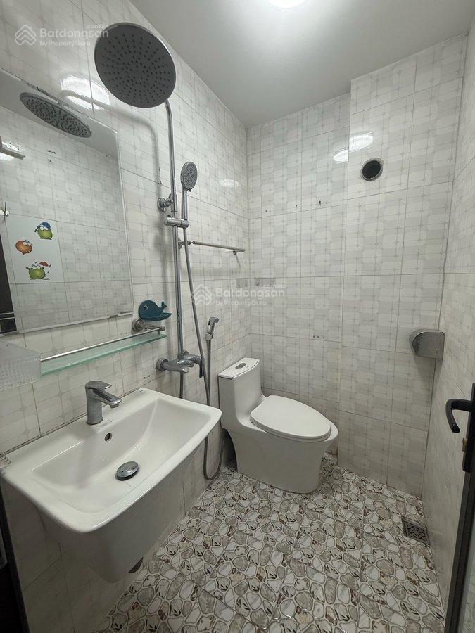 Nhà đẹp thạch bàn 44m2  dân xây chắc chắn  10m ra ô tô tránh  nhỉnh *8 tỷ