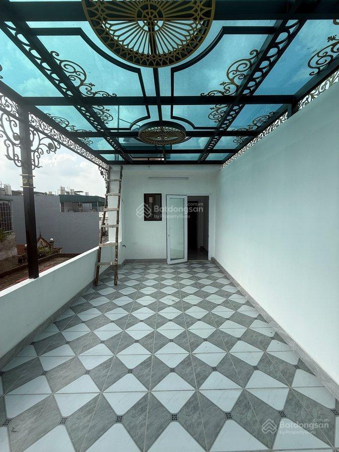 Nhà đẹp thạch bàn 44m2  dân xây chắc chắn  10m ra ô tô tránh  nhỉnh *8 tỷ