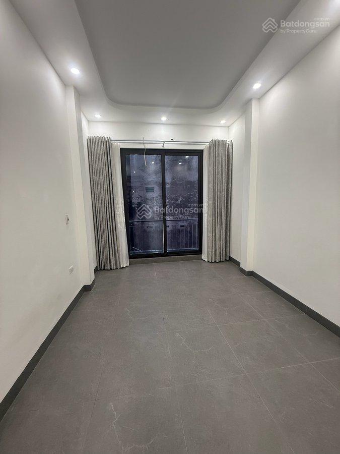 Nhà đẹp thạch bàn 44m2  dân xây chắc chắn  10m ra ô tô tránh  nhỉnh *8 tỷ