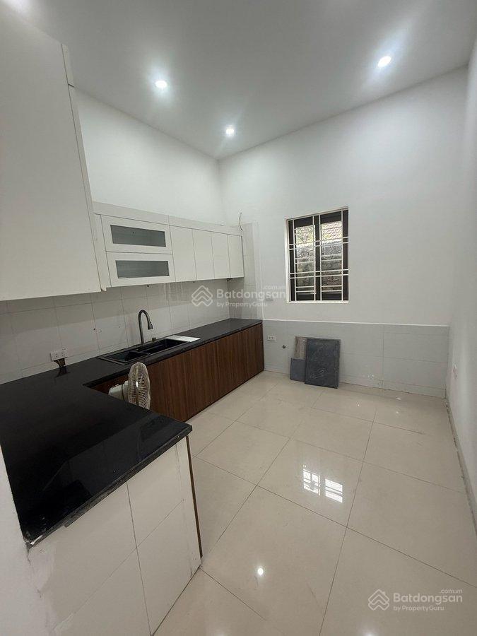 Nhà đẹp thạch bàn 44m2  dân xây chắc chắn  10m ra ô tô tránh  nhỉnh *8 tỷ