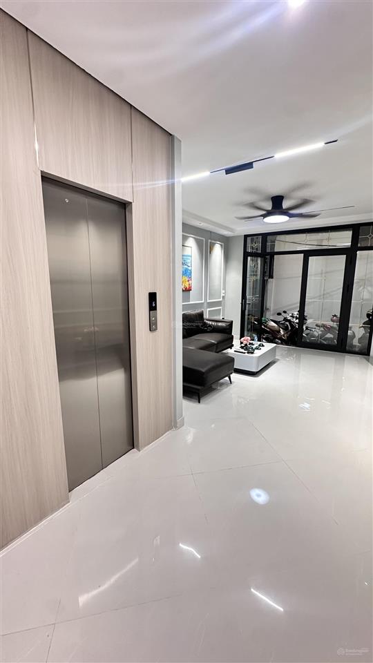 Nhà đẹp 6 tầng thang máy mới xây gần chợ xanh định công  full nội thất đẹp