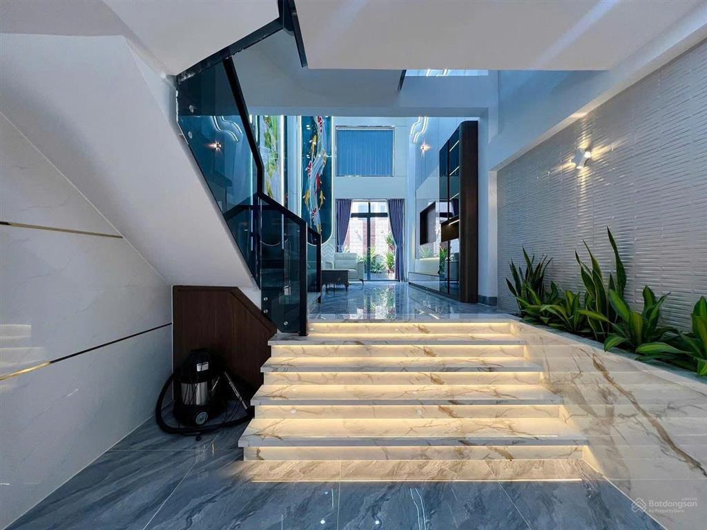 Tìm chủ nhân đời đầu đập hộp dãy nhà phố mới tinh 100% trên khu đất mới 100% vừa xây xong sẵn sổ cc