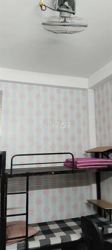 phòng cửa sổ