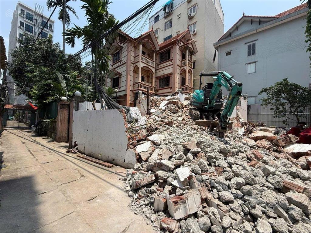 An dương vương phú thượng  71m mt4.7m  ngõ rộng yên tĩnh văn minh  sổ vuông  ko qh  176tr/m