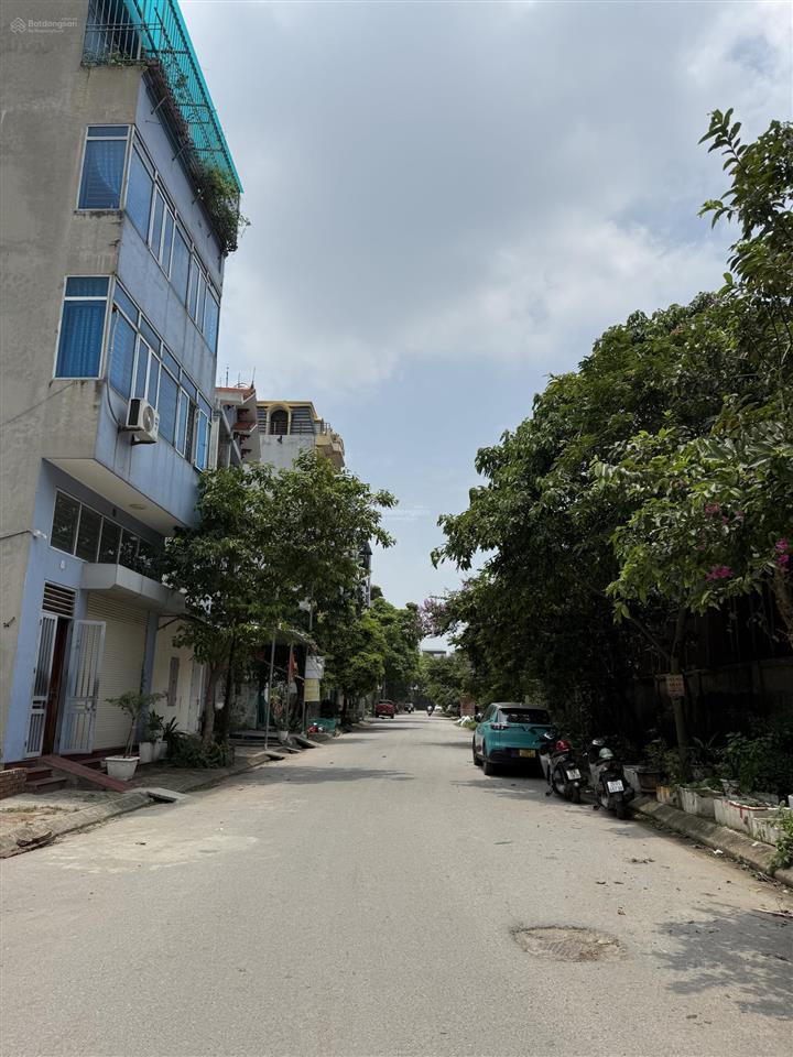 Bán đất 51m2 tại thượng thanh, long biên, lô góc 3 mặt tiền, đường 3 ô tô tránh vỉa hè, không qh