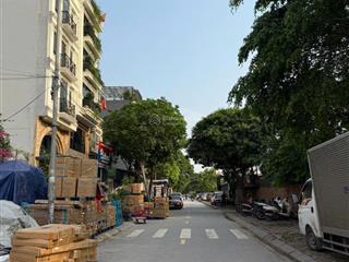 Bán đất phố việt hưng 132m2 mặt tiền 25m  lô góc 2 mặt tiền 3 mặt thoáng  tương lai cực sáng