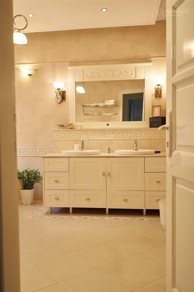 Biệt thư sân vườn kđt ciputra  300m mặt tiền 9.6m  lô góc  full nội thất  sổ đỏ đẹp