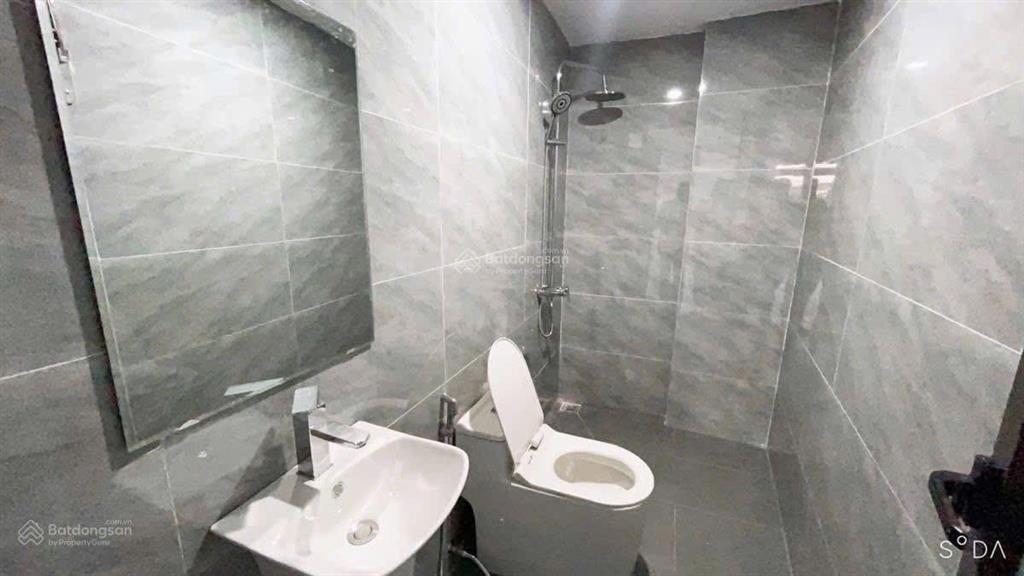 Phú thượng  ô tô vào nhà  7 tầng thang máy  sát kđt ciputra  ko qh  sổ vuông ở sướng