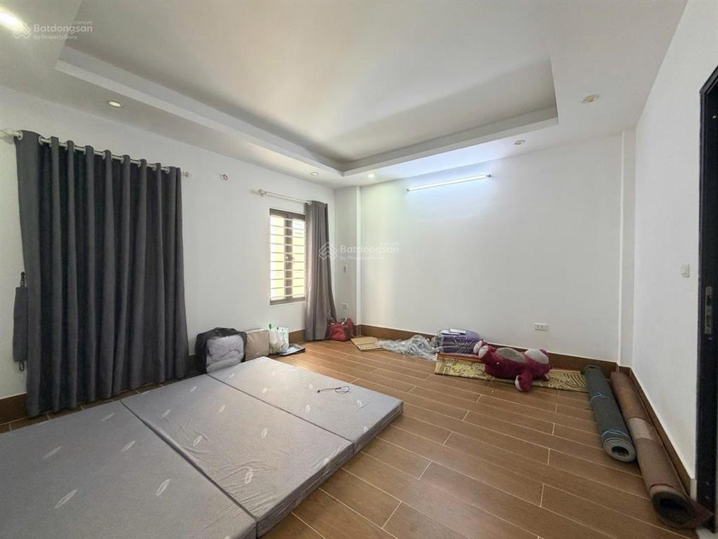Ngọc trì trung tâm long biên  hơn 6 tỷ  nhà 30m2 5t mt rộng  lô góc 2 thoáng mở cửa  sổ đẹp