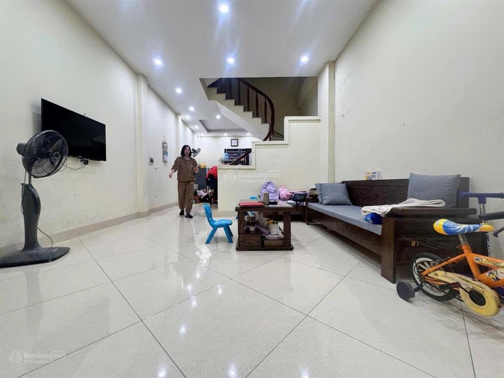Phân lô ái mộ  50m 5t mt rộng  2 thoáng trước sau  vị trí cực đẹp  ko qh  sổ đẹp  ngõ rộng