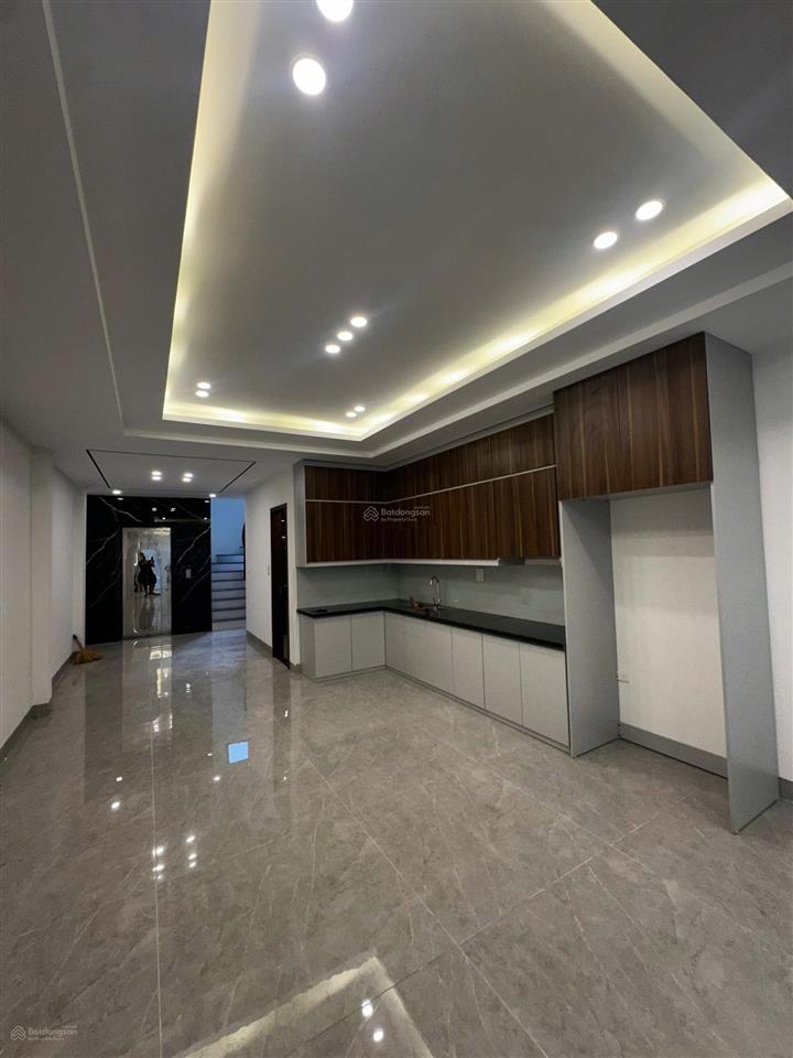 Giảm sốc 3,5 tỷ  phân lô nguyễn sơn  gần 80m2 7t thang máy  ô tô 7 chỗ vào nhà  sổ đẹp