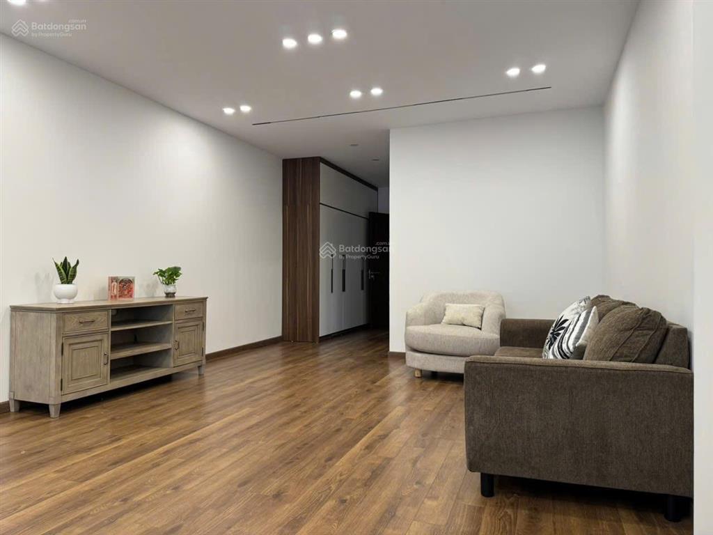 Giảm sốc 3,5 tỷ  phân lô nguyễn sơn  gần 80m2 7t thang máy  ô tô 7 chỗ vào nhà  sổ đẹp