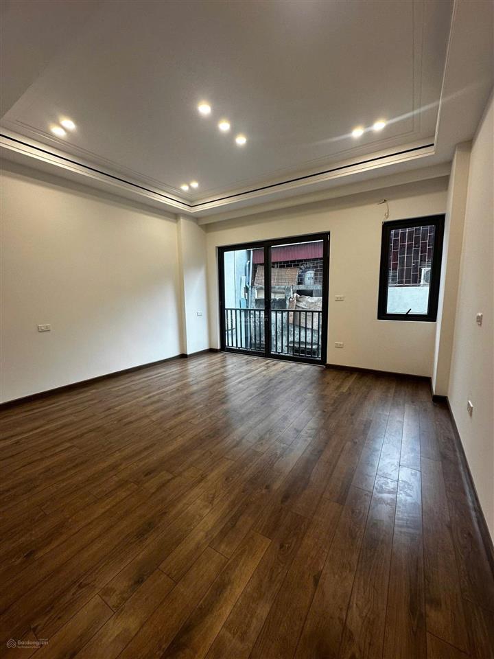 Giảm sốc 3,5 tỷ  phân lô nguyễn sơn  gần 80m2 7t thang máy  ô tô 7 chỗ vào nhà  sổ đẹp