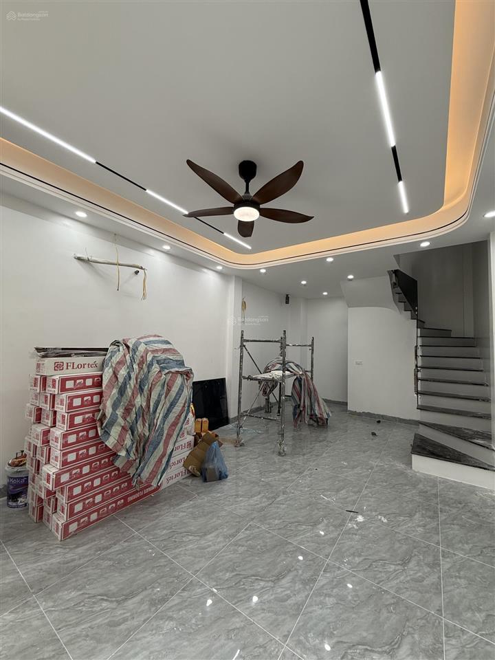 Phân lô phúc lợi  33m 5t mt 3.93m  mặt ngõ thông  ngõ rộng 2 thoáng  chủ cần bán giá linh động