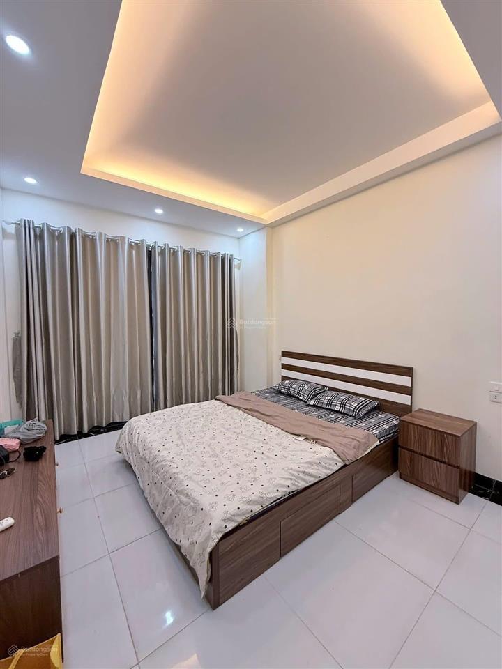 Ngọc thụy  hơn 6 tỷ  ô tô đỗ cửa  gần 40m 4t  full nội thất  chủ nợ nh cần bán gấp