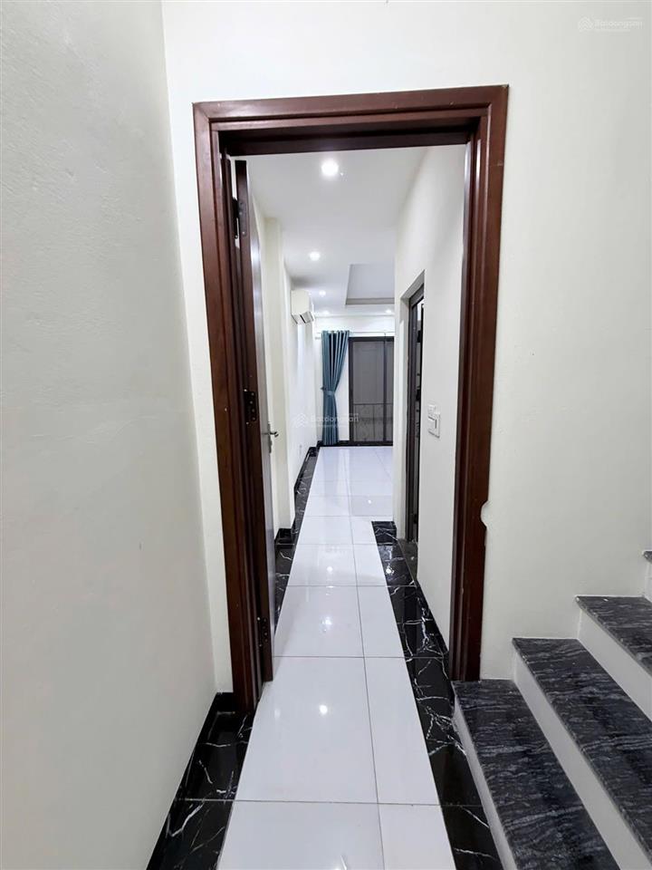 Ngọc thụy  hơn 6 tỷ  ô tô đỗ cửa  gần 40m 4t  full nội thất  chủ nợ nh cần bán gấp