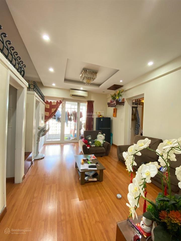 Hơn 5 tỷ sở hữu ngay  chung cư vườn đào  60m tầng trung  view cầu nhật tân  sổ đỏ lâu dài