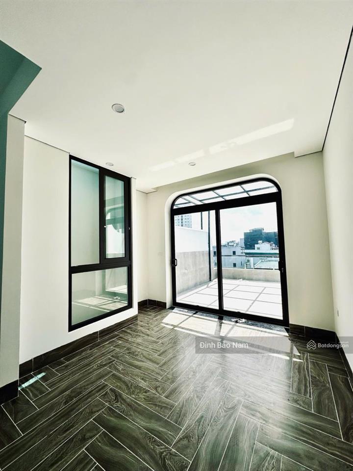 Trung tâm long biên  39m 6t thang máy  ô tô vào nhà  nhà đẹp sẵn ở luôn  sổ vuông  gần phố