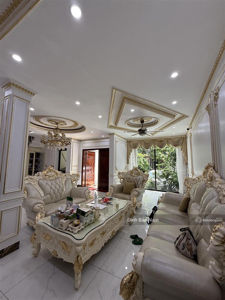 Biệt thự sân vườn  195m 3 tầng mặt tiền 10m  giá cực tốt  full nội thất  dân cư văn minh