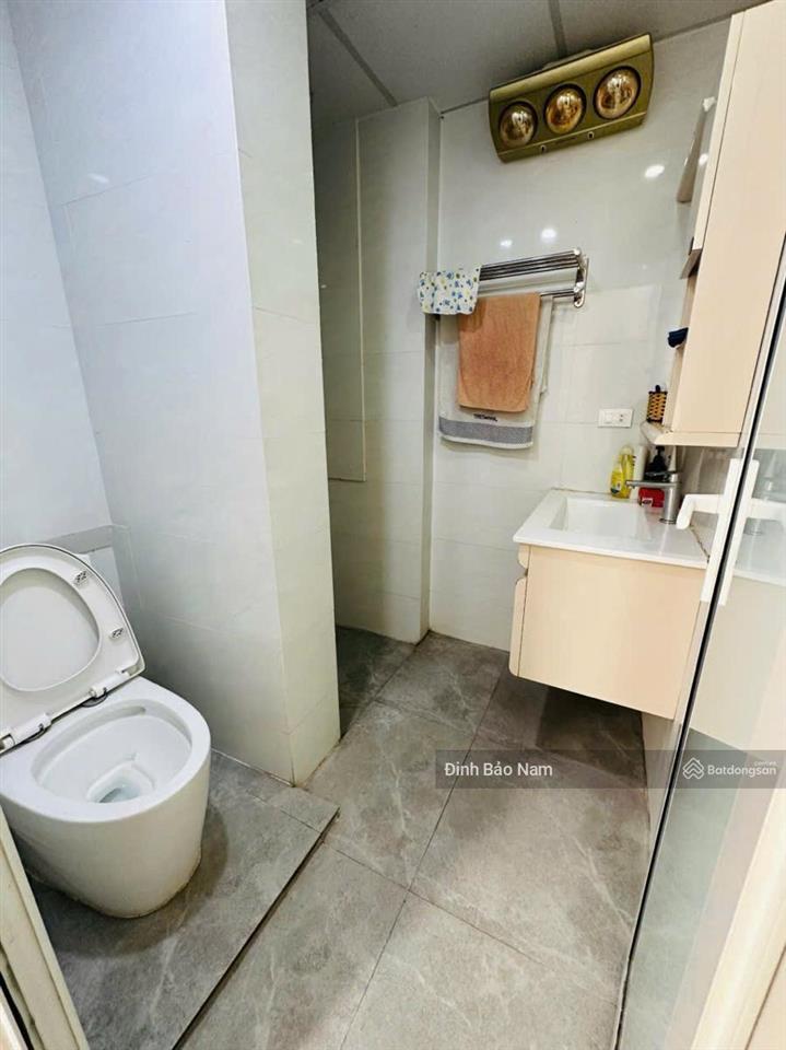 Trích sài  43m 5t  2 mặt ngõ  ô tô đỗ cách 5m  ô chờ thang máy  view hồ tây  sổ đẹp