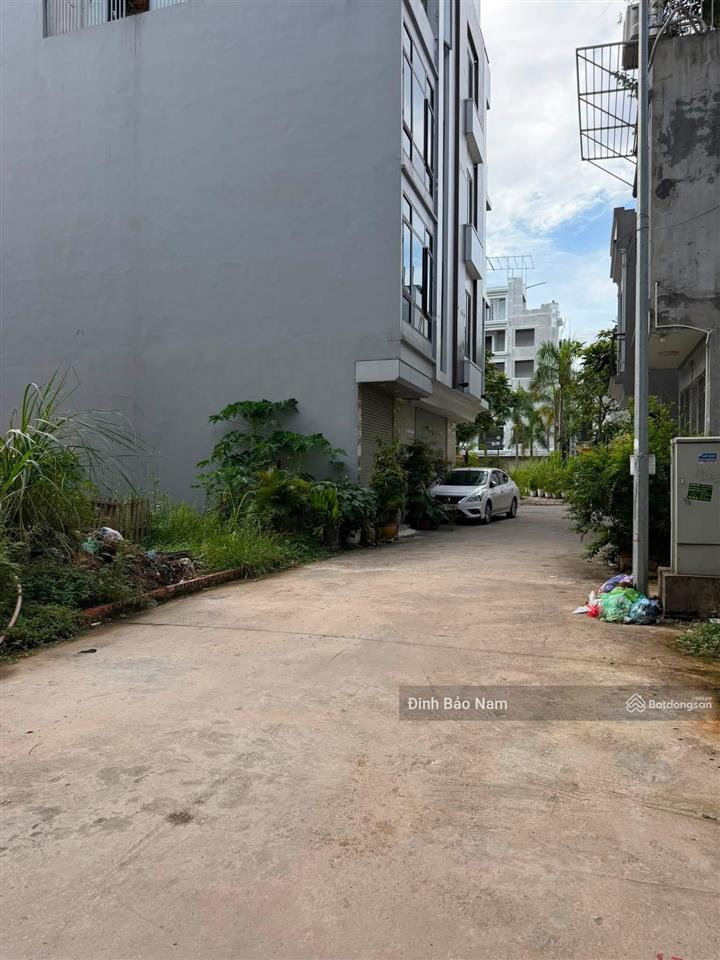 Bán đất tái định cư ngọc thụy  70m mt 7m  lô góc 2 mặt tiền  view vườn hoa  ô tô tránh  ko qh