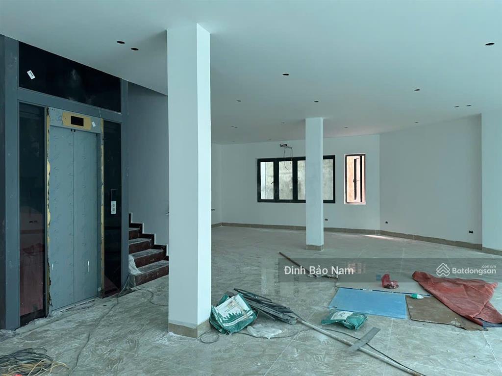 Cho thuê nguyên căn  kđt mễ trì  157m mt rộng  4 tầng thang máy  ô tô tránh  đh âm trần