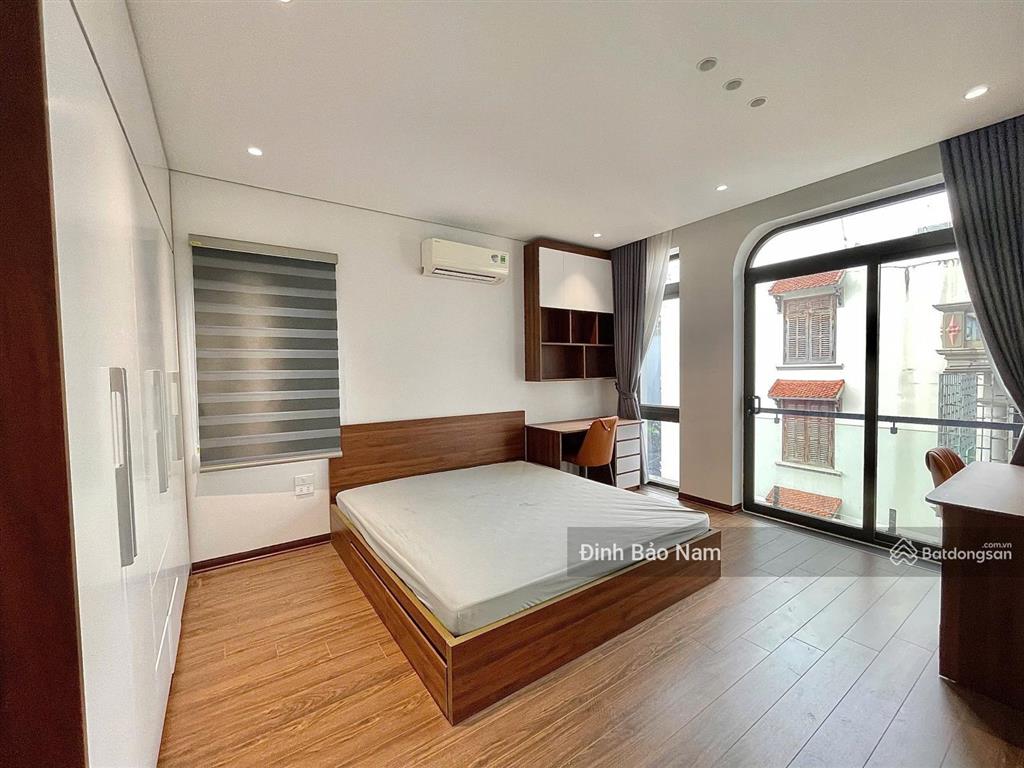 Long biên  nhà đẹp  7 tầng thang máy  2 thoáng  ngõ rộng ô tô vào  giá hợp lý  hướng đn
