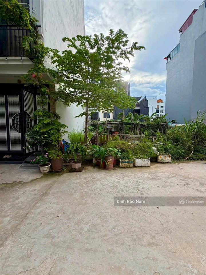 Phân lô ngọc thuỵ  120m mt 12m  ô tô tránh  lô góc 3 mặt thoáng  khu dân cư văn minh  view đẹp