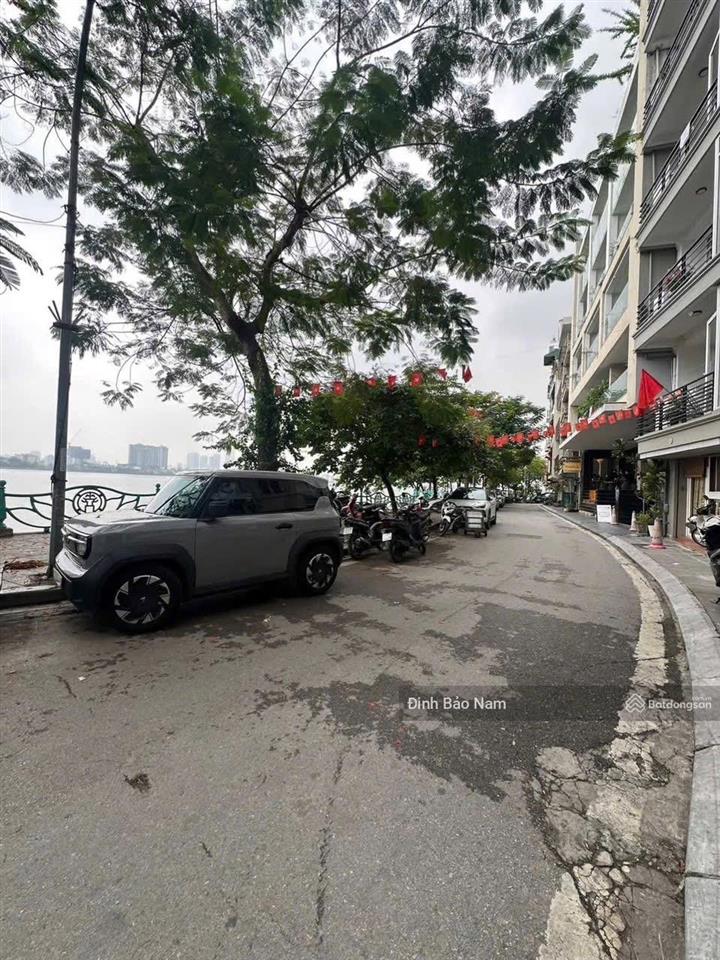 4 tỷ  vũ miên  37m mt 4.46m  mặt ngõ thông thẳng ra hồ tây  không qh  thửa đất vuông