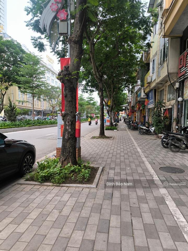 Mặt phố nhật tân tây hồ  88m mt 9m  sổ vuông  không quy hoạch  kinh doanh sầm uất  vỉa hè rộng