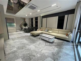 Nguyễn văn cừ  trung tâm  vị trí đẹp  50m 6t thang máy mt 5m  ô tô vào  dân trí cao  vuông