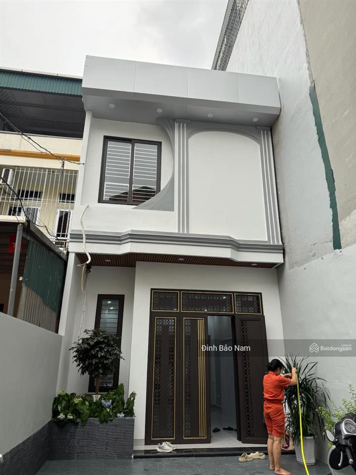Trung tâm long biên  biệt thự sân vườn  106.3m mt 4.58m  12.8 tỷ  sổ vuông  không có qh