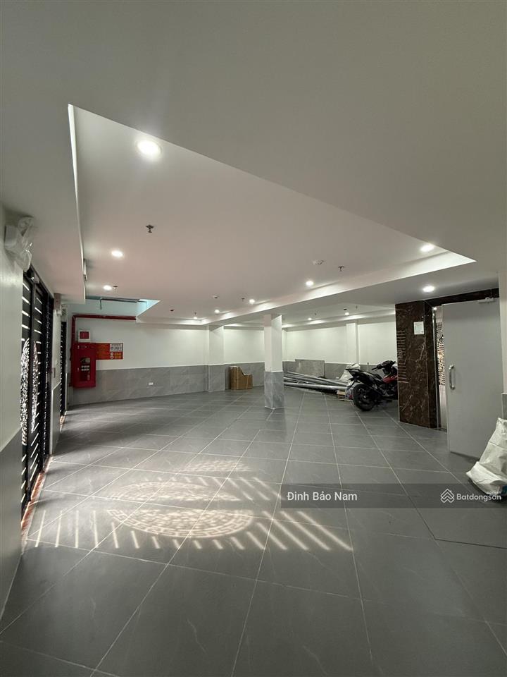 Bán toà dòng tiền 24 căn hộ full nội thất  8t thang máy mt rộng hơn 10m  view thoáng  gần ô tô