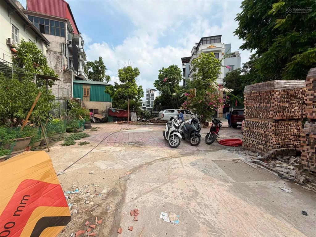Ngay đầu ngọc thụy  50m2 mt 5.2m  nhỉnh 10 tỷ  ô tô tránh  lô góc nở hậu  gần hồ  sổ vuông