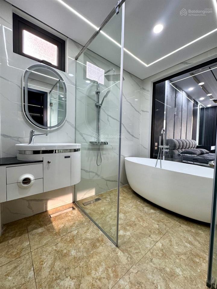 Phân lô ngọc lâm  nhà đẹp  53m2 7t thang máy  ô tô tránh dừng đỗ  kinh doanh sầm uất  4 ngủ