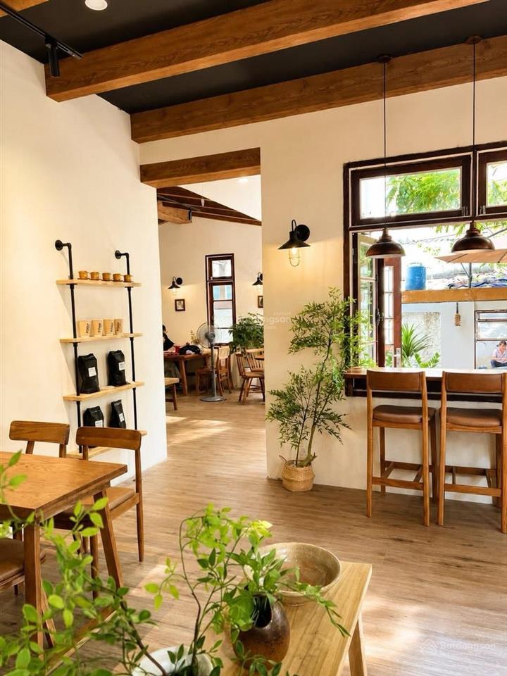 Cầu giấy  biệt thự 250m lô góc 3 mặt tiền  mặt tiền 30m  đường ô tô tránh  sổ đỏ vuông đẹp