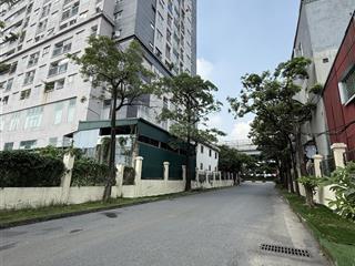 Hơn 3 tỷ sổ đỏ riêng  72m thấp tầng 2 ngủ  2 mặt thoáng trước sau  nhà máy in tiền  ô tô đỗ